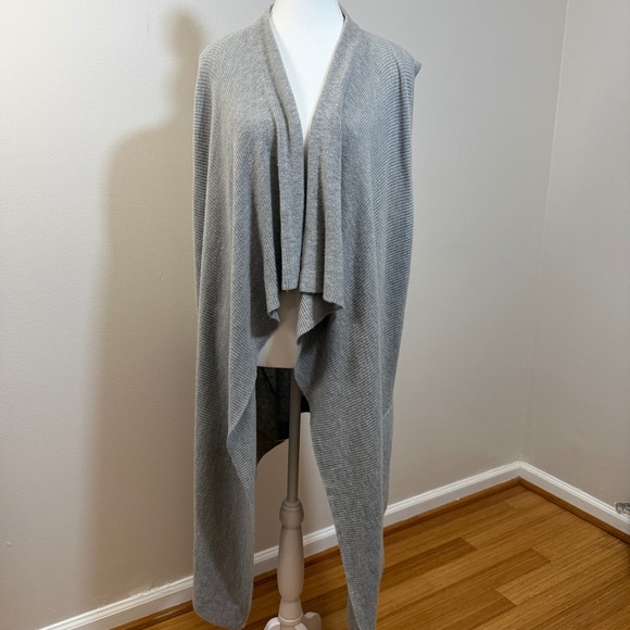 Banana Republic Sweaters - Banana Republic Longline Vest Womens Large Gray Good Ribbed Wool Blend Draped